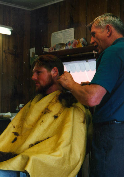 aaron4.jpg (38263 bytes)